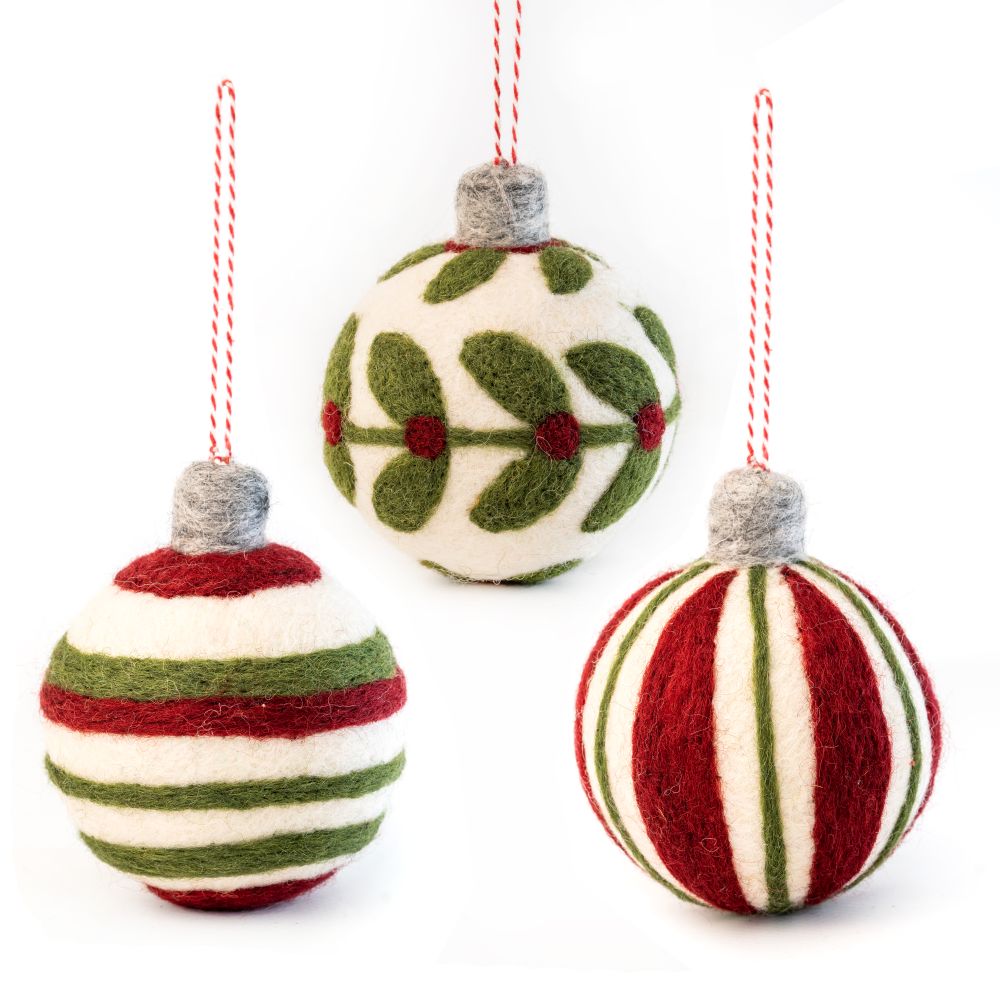 Charity Decoration Set-Felt Green and Red Decorative Baubles